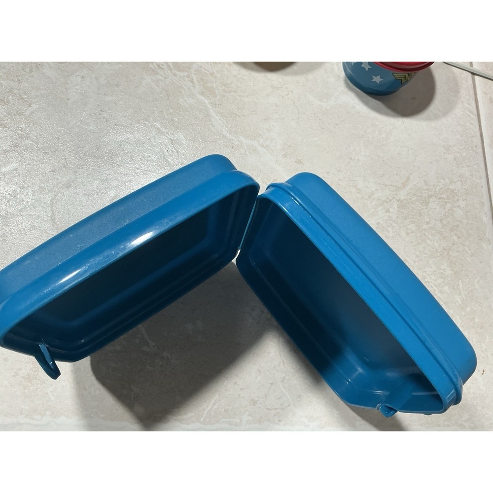Wonder Woman Tupperware Set - Picture 9 of 14